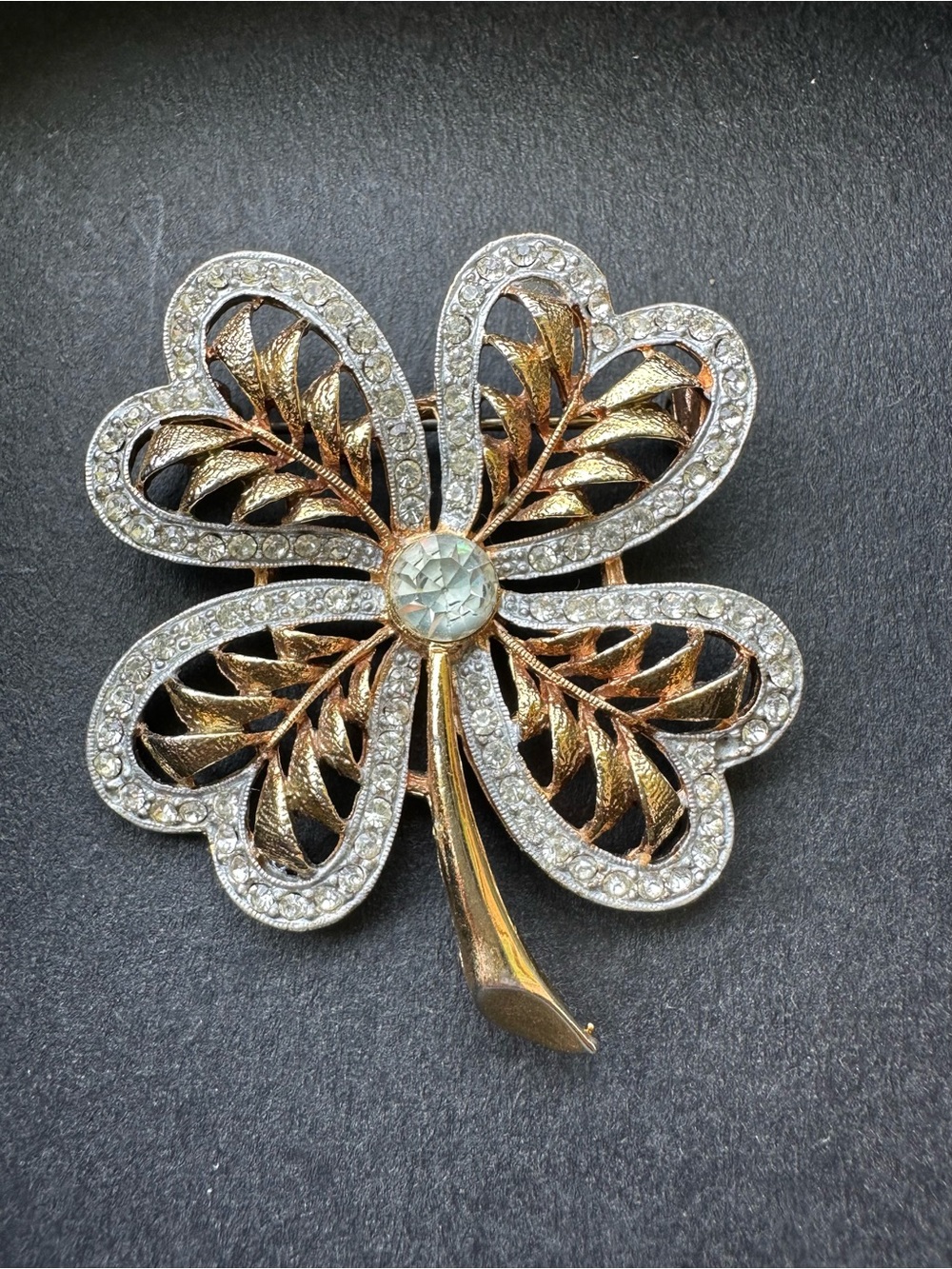 VINTAGE JJ JONETTE JEWELRY PEWTER TWO TONE FOUR LEAF CLOVER PIN BROOCH